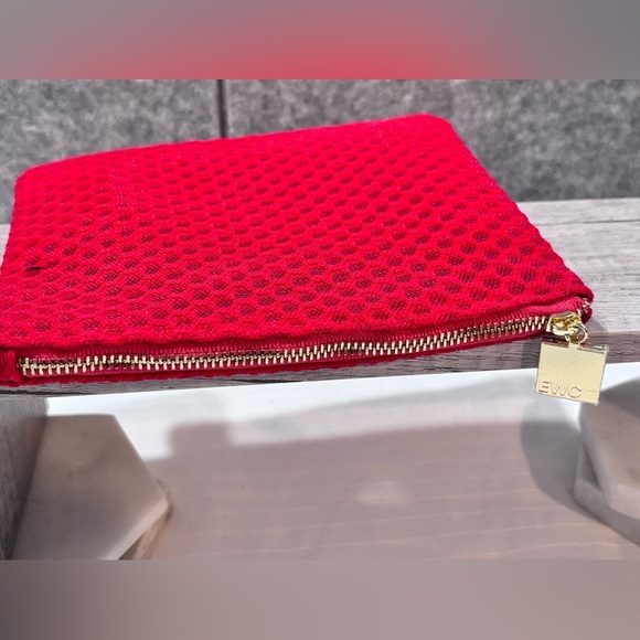 ๐EWC Red Cosmetic Bag  ๐ - Picture 5 of 6